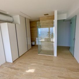 Entrance with glass door - CAP D'AIL Residence - Kristal SA